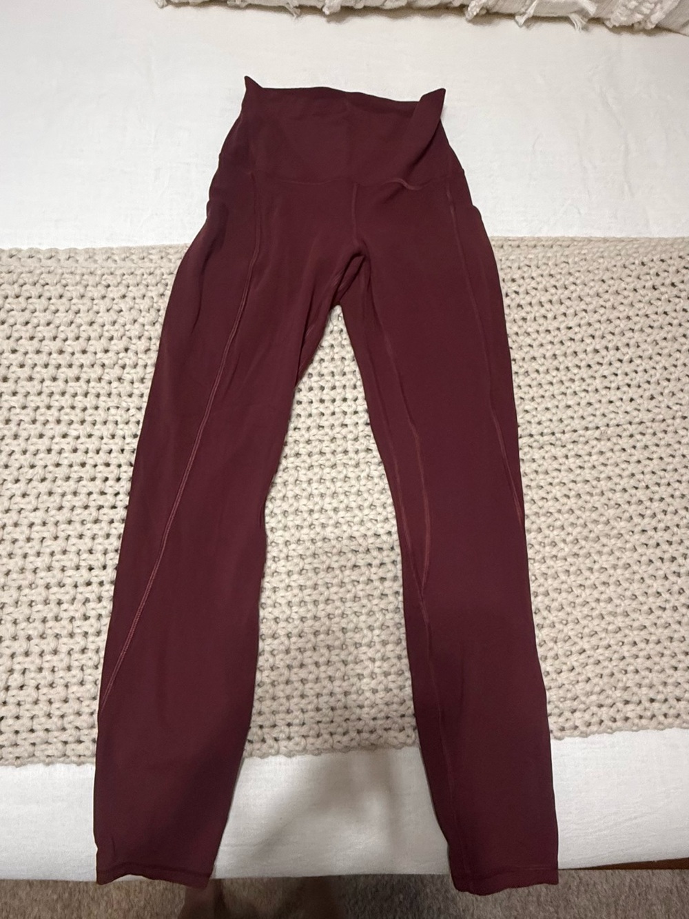 High-Waist Women's Active Leggings in Burgundy